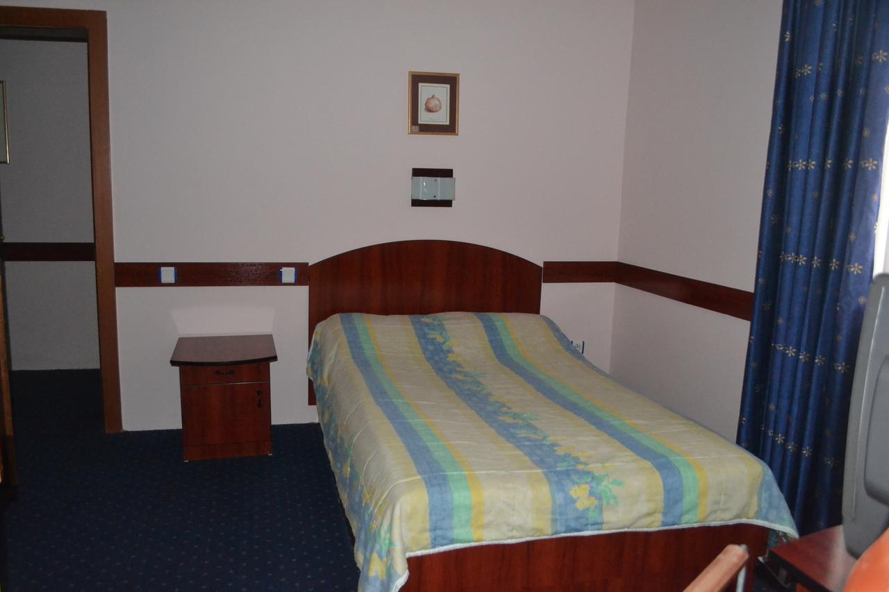 Hotel Mimoza Kumanovo Eksteriør bilde